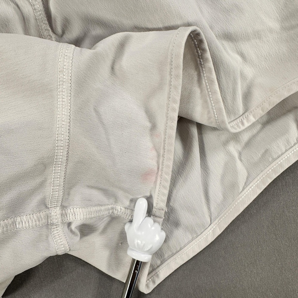 Lululemon Shorts Womens 10 White 2.5 Inseam Running Lined Zip Pocket Athletic - Picture 6 of 9